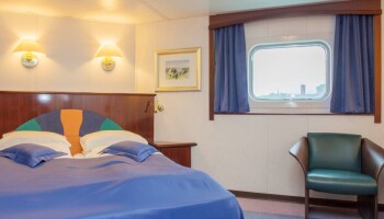 1548636353.2316_c264_Hurtigruten MS Polarlys Accommodation Exedition suite.jpg